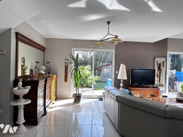 A VENDRE ST AVE (56) PROCHE BOURG