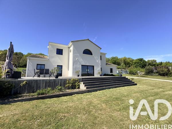Maison à vendre 5 pièces 215 m² Vouneuil-sur-Vienne