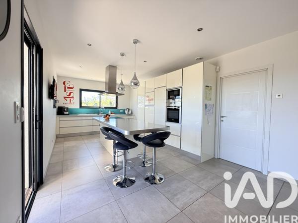 Maison à vendre 5 pièces 215 m² Vouneuil-sur-Vienne