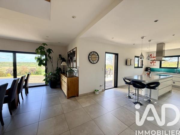 Maison à vendre 5 pièces 215 m² Vouneuil-sur-Vienne