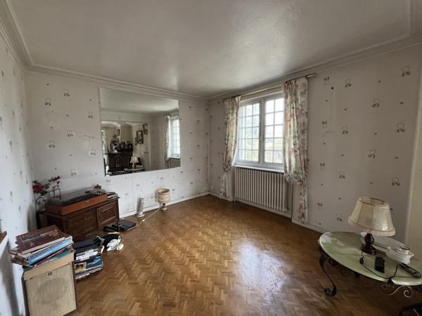 Maison à vendre |  Soyaux |  4 pièces | 180 m²