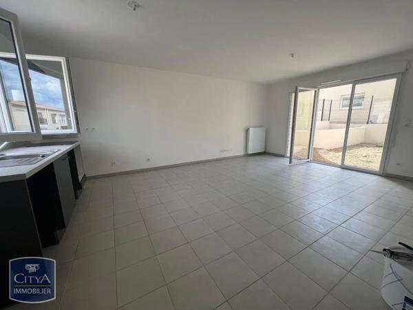 Maison à louer 4 pièces 80.6m² Bédarrides (84370)