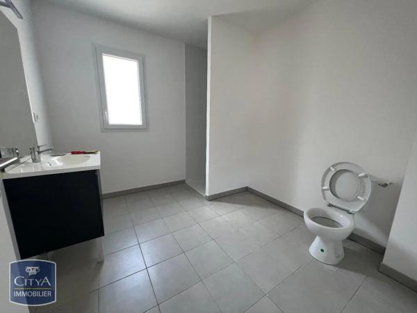 Maison à louer 4 pièces 80.6m² Bédarrides (84370)