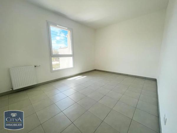 Maison à louer 4 pièces 80.6m² Bédarrides (84370)