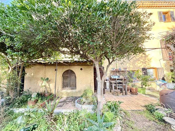 Nouveauté en Co-Exclusivité Maison  Grasse 200 m2