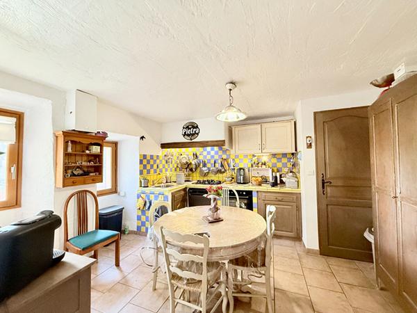 Nouveauté en Co-Exclusivité Maison  Grasse 200 m2