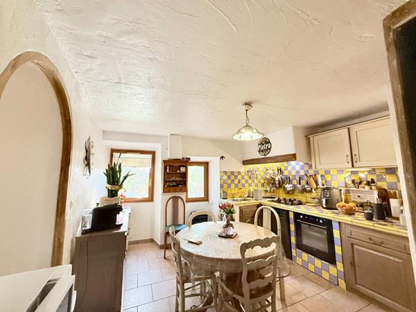 Nouveauté en Co-Exclusivité Maison  Grasse 200 m2