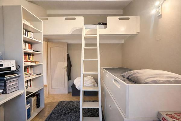 Villa 4 chambres avec piscine, proche commerces