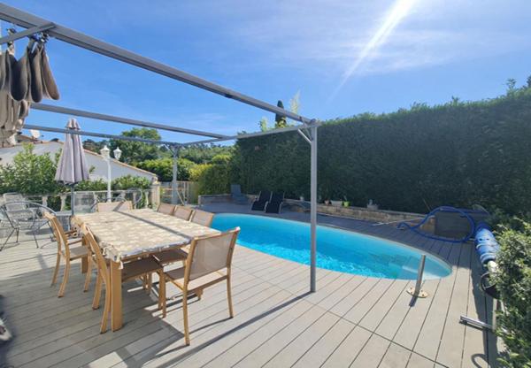 Villa 4 chambres avec piscine, proche commerces