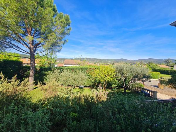 Villa 4 chambres avec piscine, proche commerces
