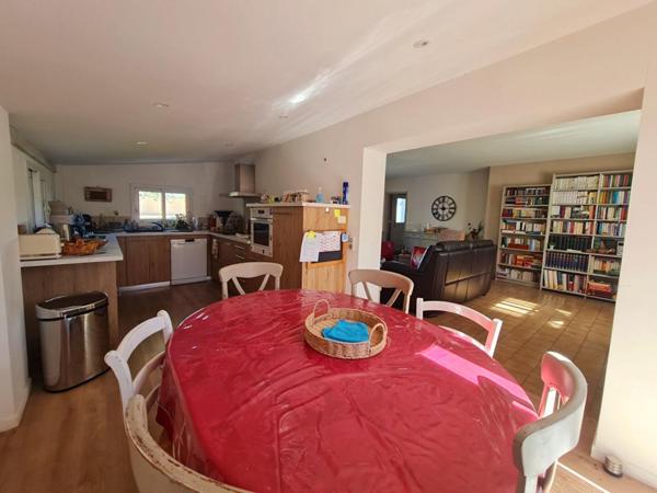 Villa 4 chambres avec piscine, proche commerces