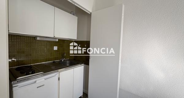 Location Studio meublé 18.02 m² - Clermont-ferrand 63000