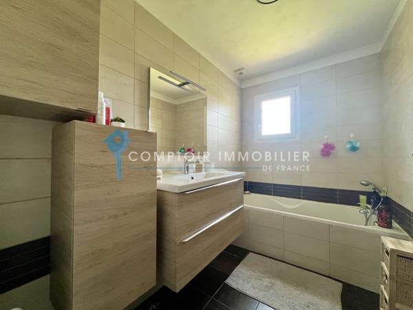 Maison
                                                                                                                                                                                                                                                                                                                        5 pièce(s)                                                                                                                                                                                                          3 chambre(s)                                                                                                                                                                                                          114  m²