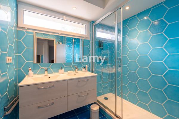 Appartement familial avec rooftop et vue sur bois