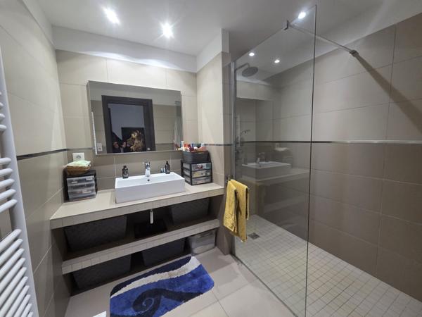 Grand T2 63 m² avec terrasse, parking et cave à 300 m de la plage Propriano (20110)