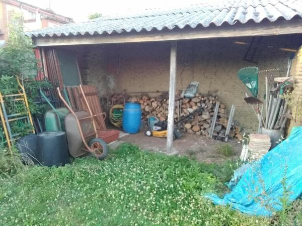 Bâtiment de 60m² sur 335m² de terrain