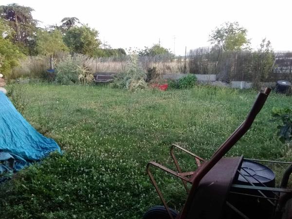 Bâtiment de 60m² sur 335m² de terrain