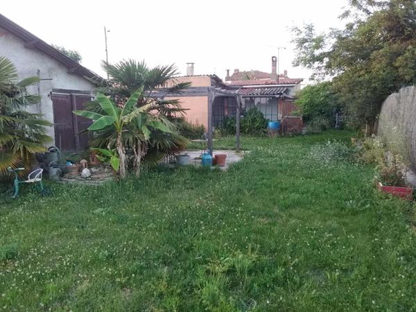 Bâtiment de 60m² sur 335m² de terrain