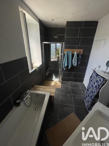 Maison à vendre 4 pièces 160 m² Saint-Étienne-de-Fontbellon
