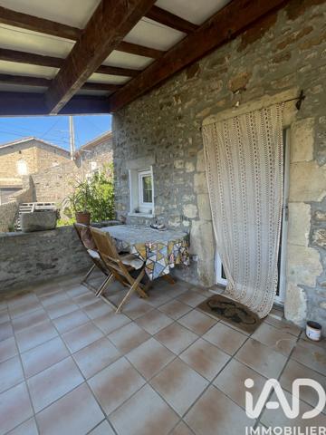 Maison à vendre 4 pièces 160 m² Saint-Étienne-de-Fontbellon