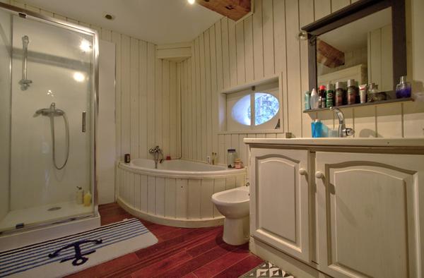 Propriété de caractère en pierres avec 7 chambres, piscine, dépendance situé sur les côteaux aux portes d'AGEN.