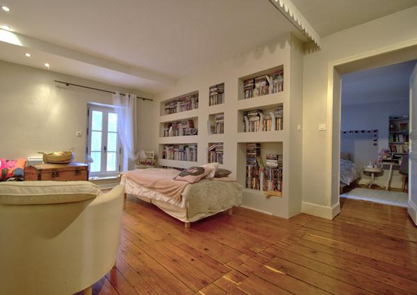 Propriété de caractère en pierres avec 7 chambres, piscine, dépendance situé sur les côteaux aux portes d'AGEN.