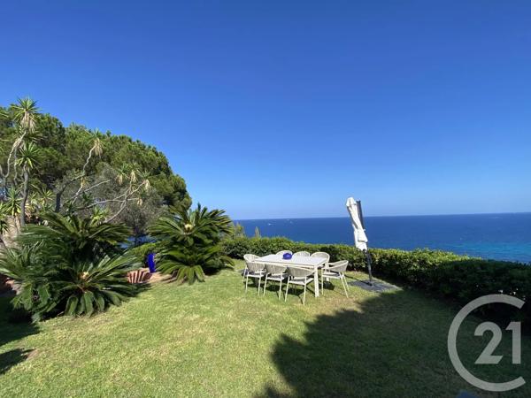 Maison à vendre  8 pièces - 289,94 m 2   STE MAXIME  - 83