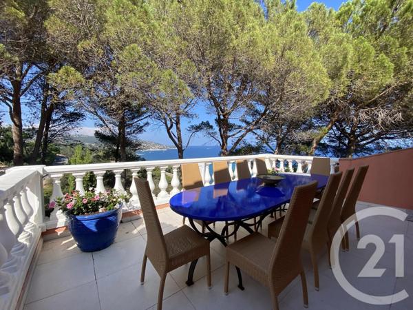 Maison à vendre  8 pièces - 289,94 m 2   STE MAXIME  - 83