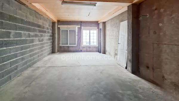 EXCLUSIVITÉ – Maison de ville avec fort potentiel à vendre à Vichy – Garage et pièce aménageable