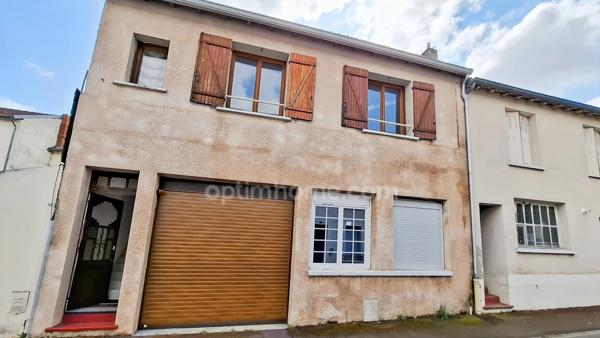EXCLUSIVITÉ – Maison de ville avec fort potentiel à vendre à Vichy – Garage et pièce aménageable