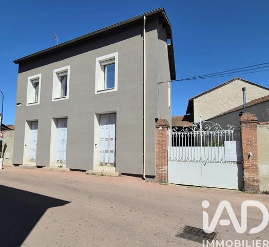 Maison à vendre 9 pièces 233 m² Andrézieux-Bouthéon