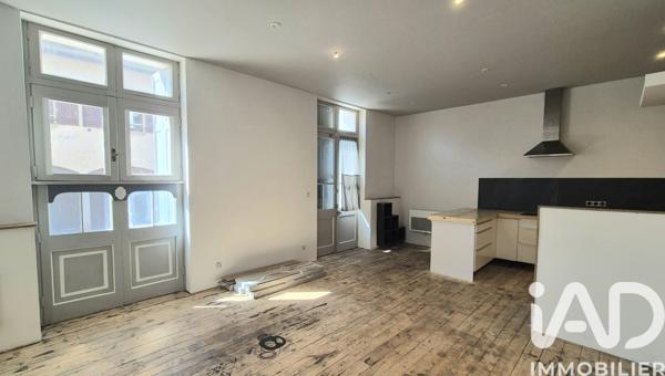 Maison à vendre 9 pièces 233 m² Andrézieux-Bouthéon