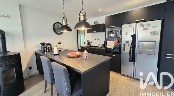 Maison à vendre 9 pièces 233 m² Andrézieux-Bouthéon