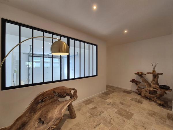 Maison neuve de 190 m² qui mélange le style urbain et une touche de Bali