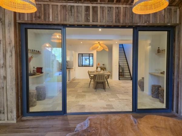 Maison neuve de 190 m² qui mélange le style urbain et une touche de Bali