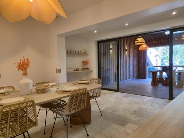 Maison neuve de 190 m² qui mélange le style urbain et une touche de Bali