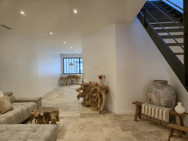 Maison neuve de 190 m² qui mélange le style urbain et une touche de Bali