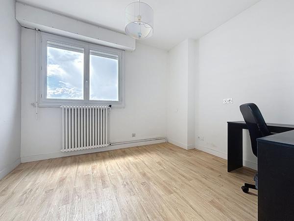 Vente appartement La Roche Sur Yon : 177 622 € - AJP Immobilier La Roche-sur-Yon