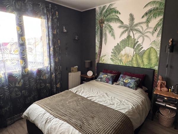 PAVILLON 4/5 CHAMBRES AVEC GARAGE ET JARDIN