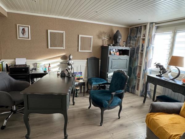 PAVILLON 4/5 CHAMBRES AVEC GARAGE ET JARDIN