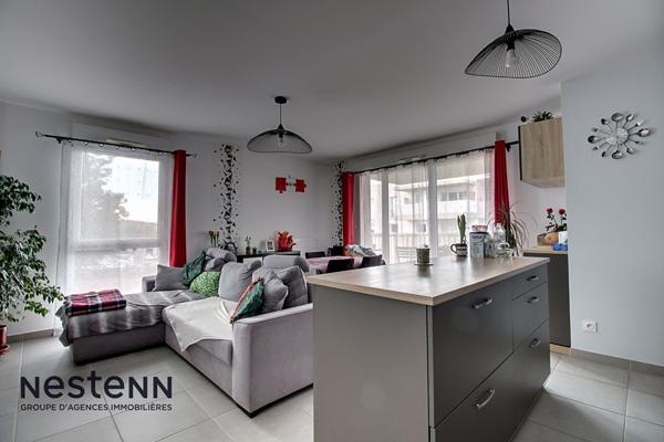 Appartement 2019 T4 80 m² avec balcon + stationnement double en sous-sol