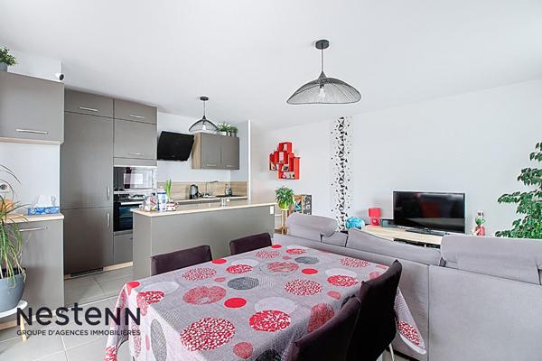 Appartement 2019 T4 80 m² avec balcon + stationnement double en sous-sol