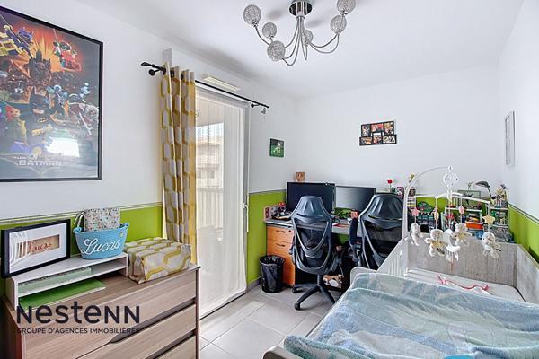 Appartement 2019 T4 80 m² avec balcon + stationnement double en sous-sol