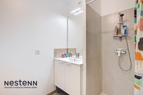 Appartement 2019 T4 80 m² avec balcon + stationnement double en sous-sol