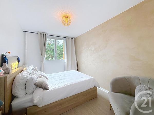 Appartement F3 à vendre  3 pièces - 52,60 m2 CHOISY LE ROI - 94