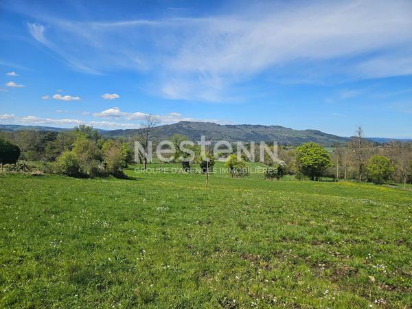 EXCLUSIVITE ! terrain de 1470 m2 borné dans hameau calme de BEAUX