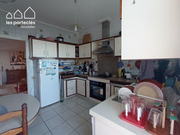 Maison familiale 8 pièces sur deux niveaux