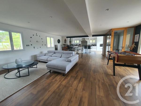 Maison à vendre  7 pièces - 215,20 m 2   LISLE SUR TARN  - 81