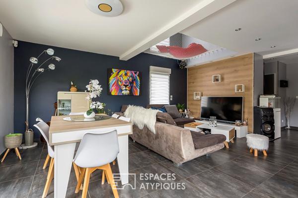 Maison contemporaine avec jardin et piscine