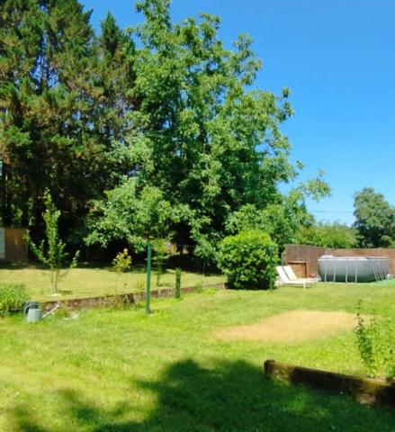 Maison de ville 7 pièces sur un terrain clos de 1167m²